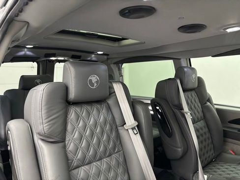 New 2026 GMC Savana 2500 RWD image 28
