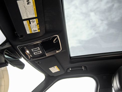 Used 2022 Land Rover Range Rover Westminster Edition image 22