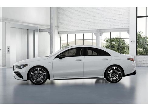 New 2025 Mercedes-Benz CLA 35 AMG 4MATIC image 34