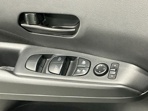 Used 2024 Nissan Kicks S image 13