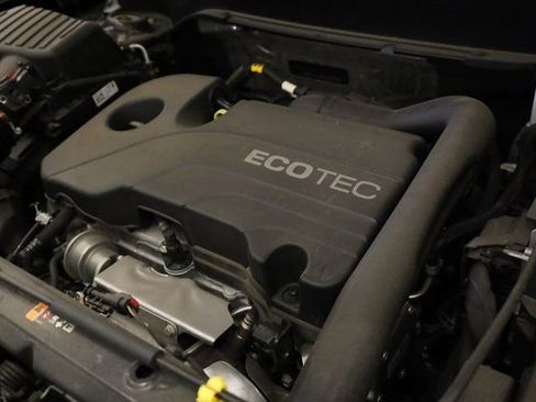 Used 2022 GMC Terrain SLE image 11