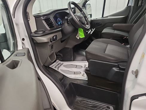 Used 2021 Ford Transit 150 Low Roof RWD image 9