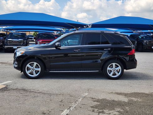 Used 2019 Mercedes-Benz GLE 400 4MATIC image 3