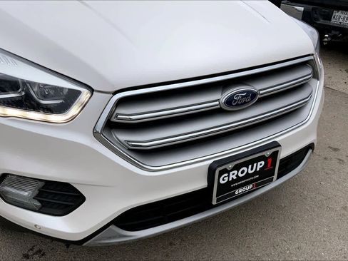 Used 2018 Ford Escape Titanium w/ Ford Safe & Smart Package image 30