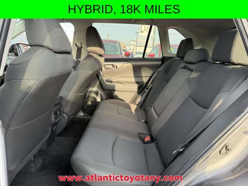 Certified 2025 Toyota RAV4 LE AWD/4WD image 18