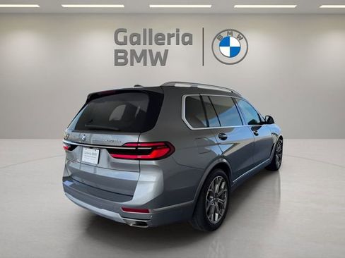 Used 2024 BMW X7 xDrive40i w/ Premium Package image 7