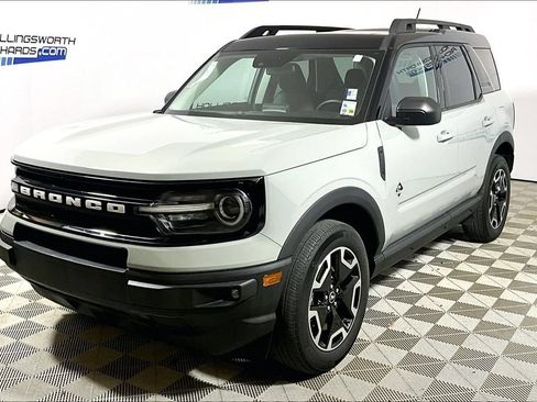 Certified 2024 Ford Bronco Sport Outer Banks w/ Tech Package AWD/4WD image 1
