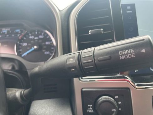 Used 2022 Ford F250 Lariat w/ Black Appearance Package AWD/4WD image 21