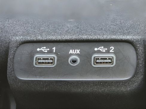 Used 2023 Dodge Charger SXT image 8