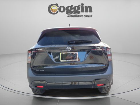 Used 2026 Nissan Kicks SV FWD image 5