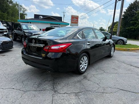 Used 2017 Nissan Altima 2.5 S w/ Power Driver Seat Package FWD image 5