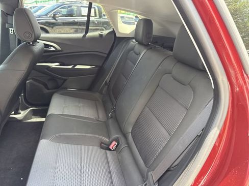 Used 2025 Chevrolet Trax LT w/ Driver Confidence Package FWD image 22