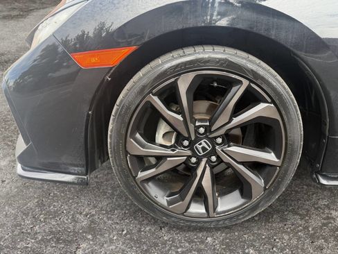 Used 2018 Honda Civic Sport Touring image 5