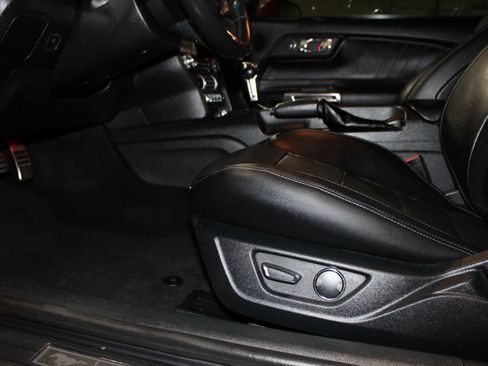 Used 2015 Ford Mustang Premium RWD image 28