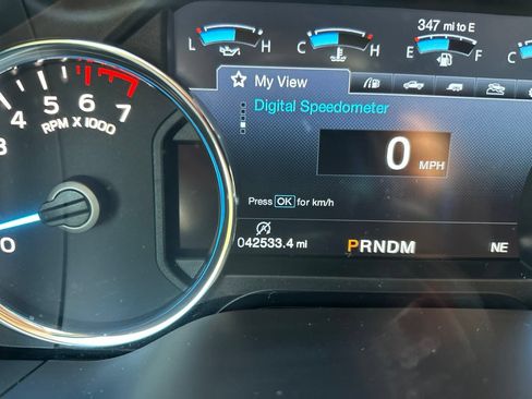 Used 2019 Ford F150 Lariat AWD/4WD image 9