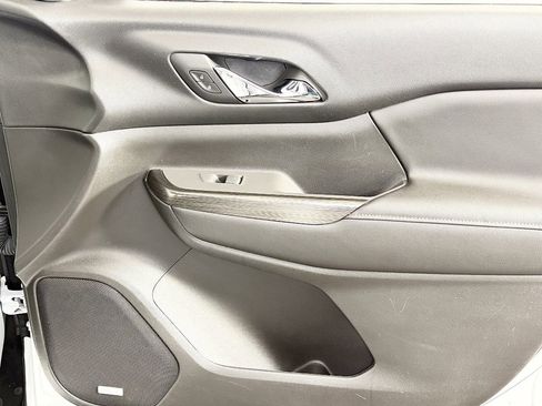 Used 2018 GMC Acadia SLT image 42