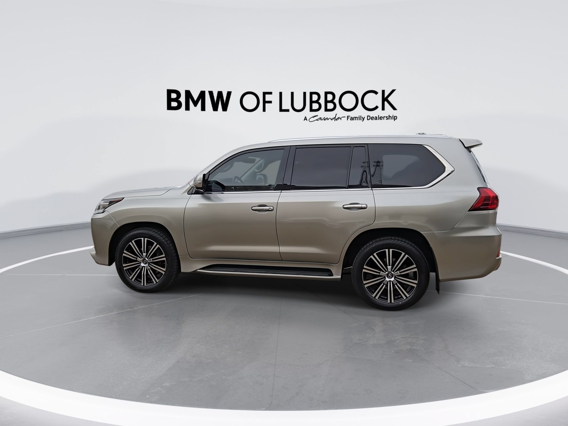 Used 2019 Lexus LX 570 4WD w/ Luxury Package image 6