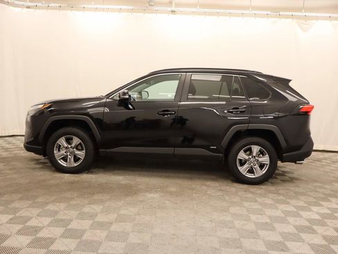Used 2025 Toyota RAV4 LE AWD/4WD image 2