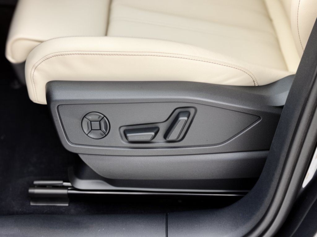 New 2026 Audi Q5 Premium Plus AWD/4WD image 16
