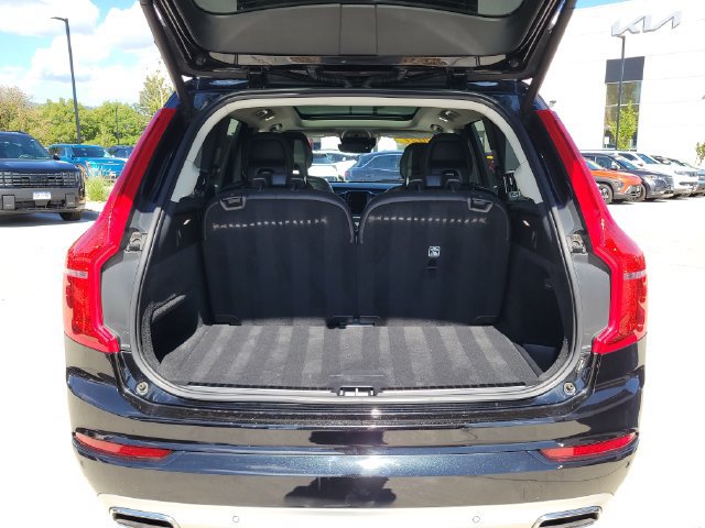 Used 2021 Volvo XC90 T6 Momentum AWD/4WD image 19