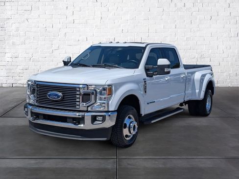Used 2022 Ford F350 Lariat w/ Lariat Value Package AWD/4WD image 4