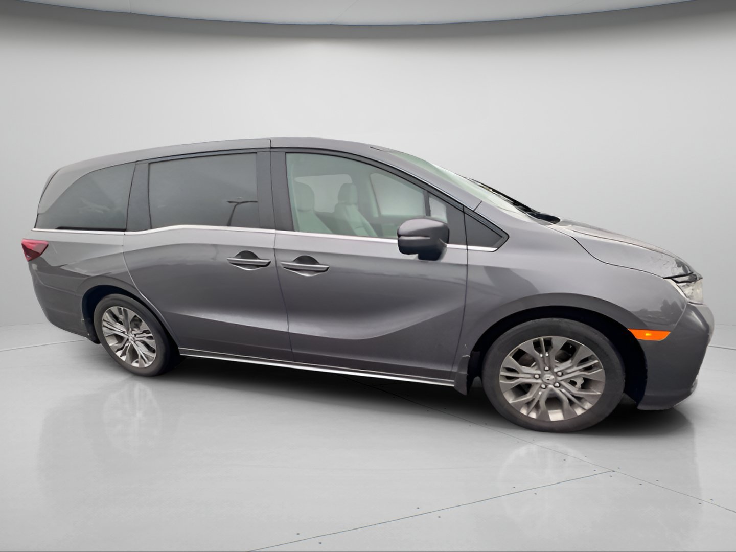 Used 2025 Honda Odyssey Touring image 8