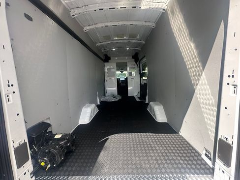 Used 2024 Ford Transit 350 148 High Roof Extended RWD image 9