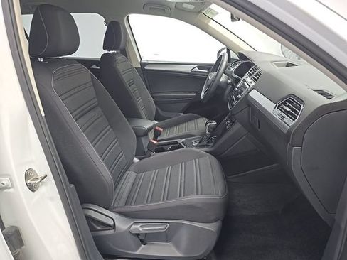 Used 2022 Volkswagen Tiguan S FWD image 5