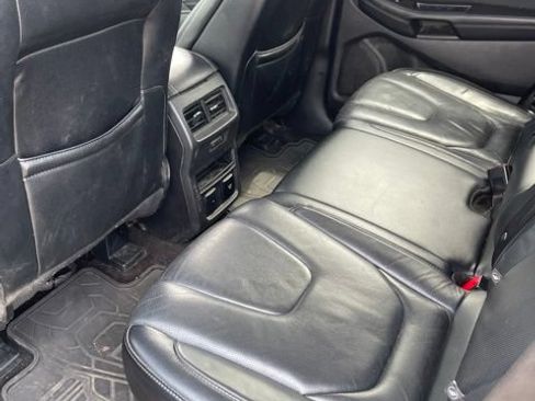 Used 2016 Ford Edge Titanium w/ Equipment Group 302A FWD image 8