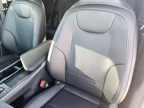 New 2025 Kia EV6 Wind image 9