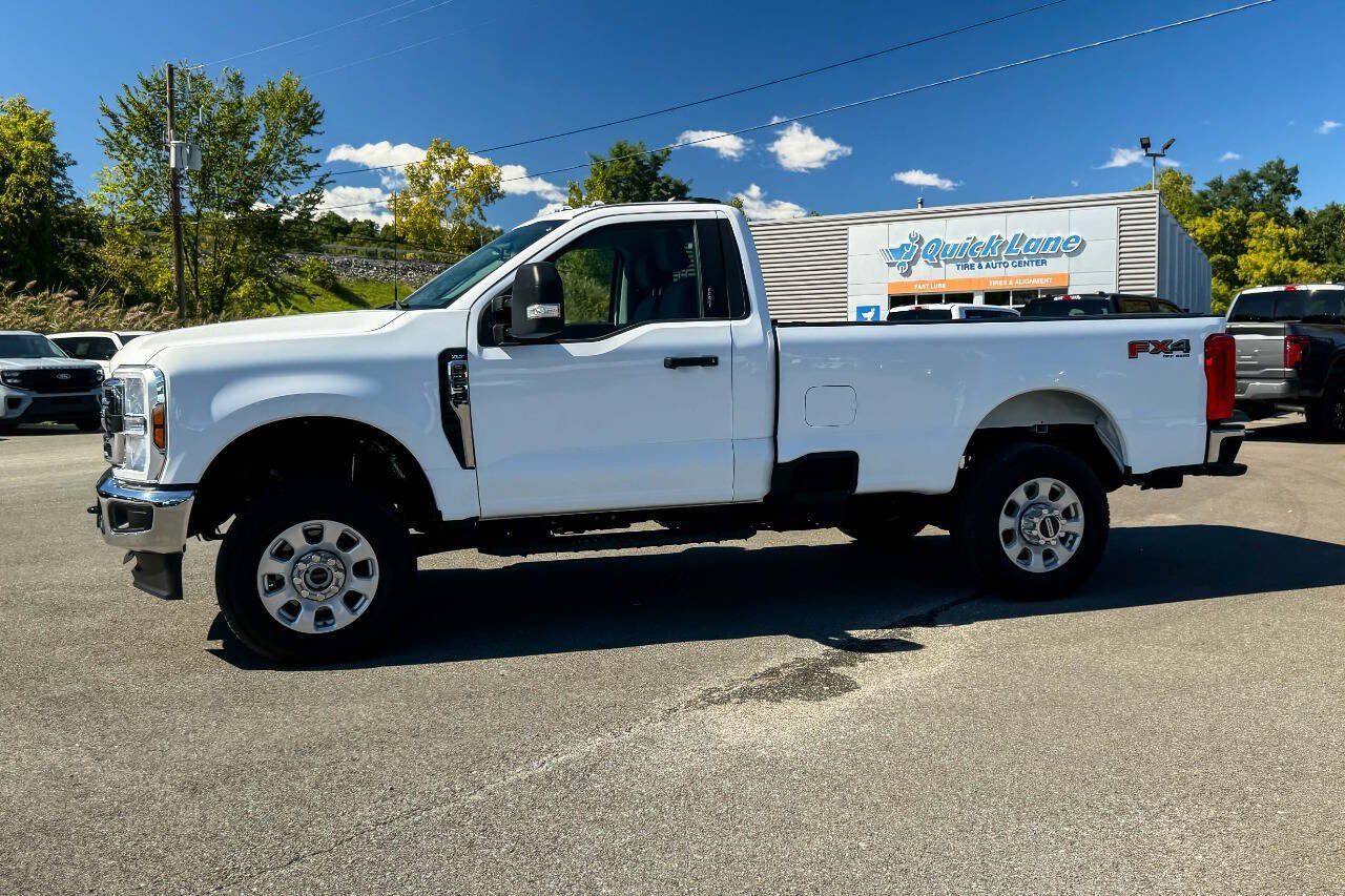 Used 2024 Ford F250 XLT w/ FX4 Off-Road Package AWD/4WD image 6