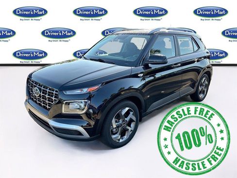Used 2022 Hyundai Venue SEL FWD image 3