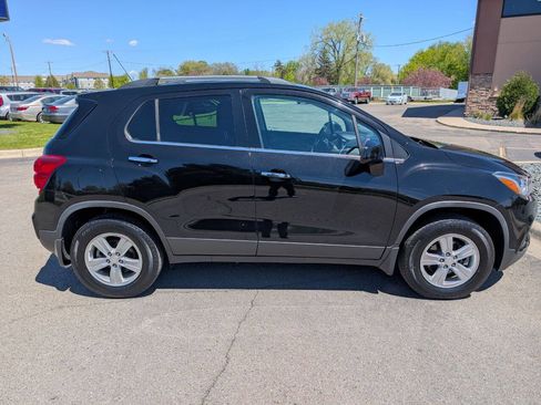 Used 2018 Chevrolet Trax LT w/ Driver Confidence Package AWD/4WD image 9