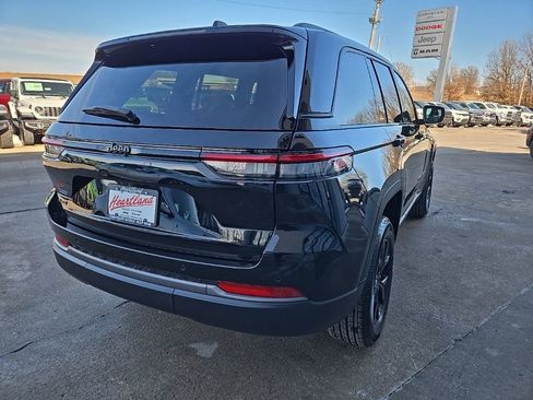 New 2026 Jeep Grand Cherokee Altitude AWD/4WD image 10
