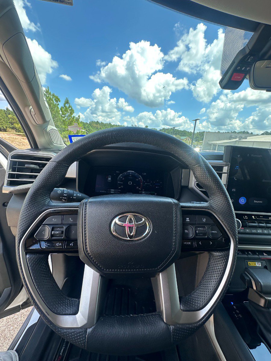 Used 2024 Toyota Sequoia Limited AWD/4WD image 9