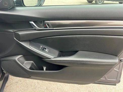 Used 2019 Honda Accord Sport image 16