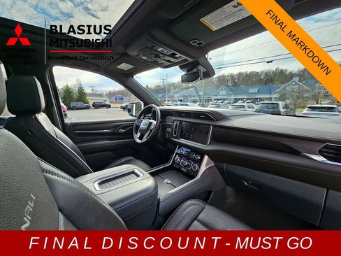 Used 2023 GMC Yukon XL Denali image 23