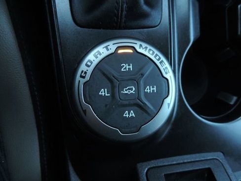 Used 2022 Ford Bronco Wildtrak image 27