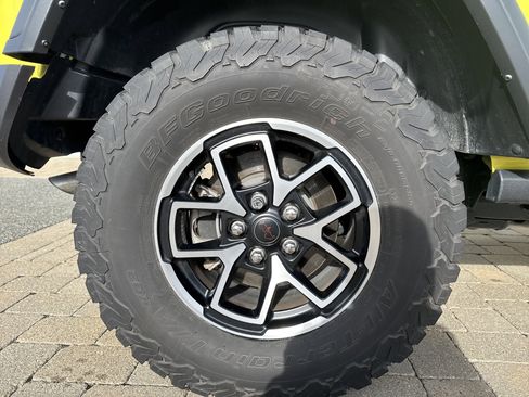 Used 2024 Jeep Wrangler Unlimited Rubicon w/ Technology Group image 31