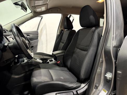 Used 2018 Nissan Rogue S w/ S Value Package image 12