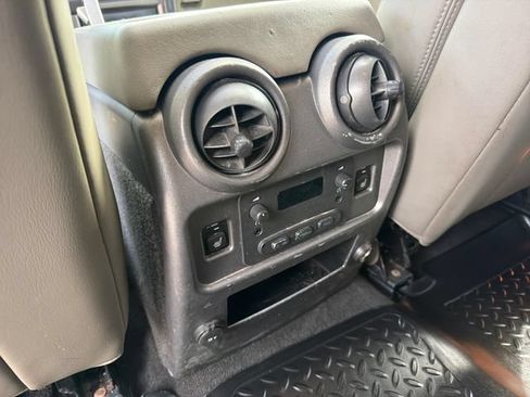 Used 2004 HUMMER H2 w/ Preferred Equipment Group AWD/4WD image 26