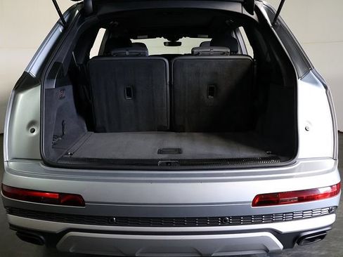 Used 2025 Audi Q7 3.0T Premium Plus AWD/4WD image 32