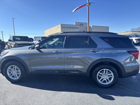 New 2026 Ford Explorer Active w/ Active Comfort Package image 8