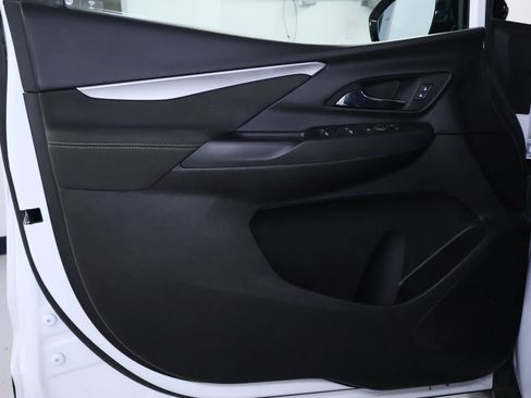 Used 2022 Chevrolet Bolt LT w/ Driver Confidence Package image 11
