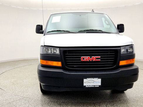 Used 2025 GMC Savana 3500 Extended RWD image 2