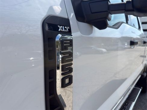 Used 2023 Ford F250 XLT w/ 360-Degree Camera Package image 5