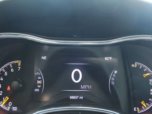 Used 2018 Jeep Grand Cherokee Limited image 30