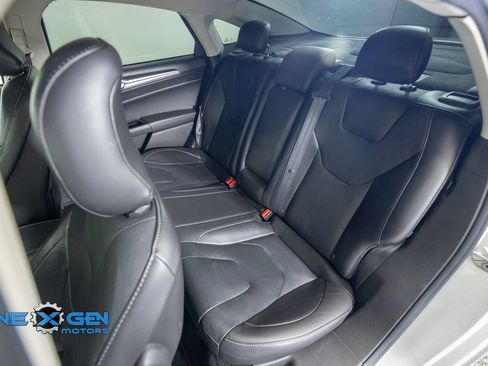 Used 2016 Ford Fusion Titanium FWD image 30