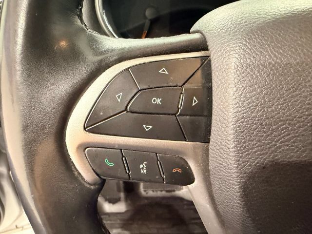 Used 2019 Jeep Grand Cherokee Altitude AWD/4WD image 19