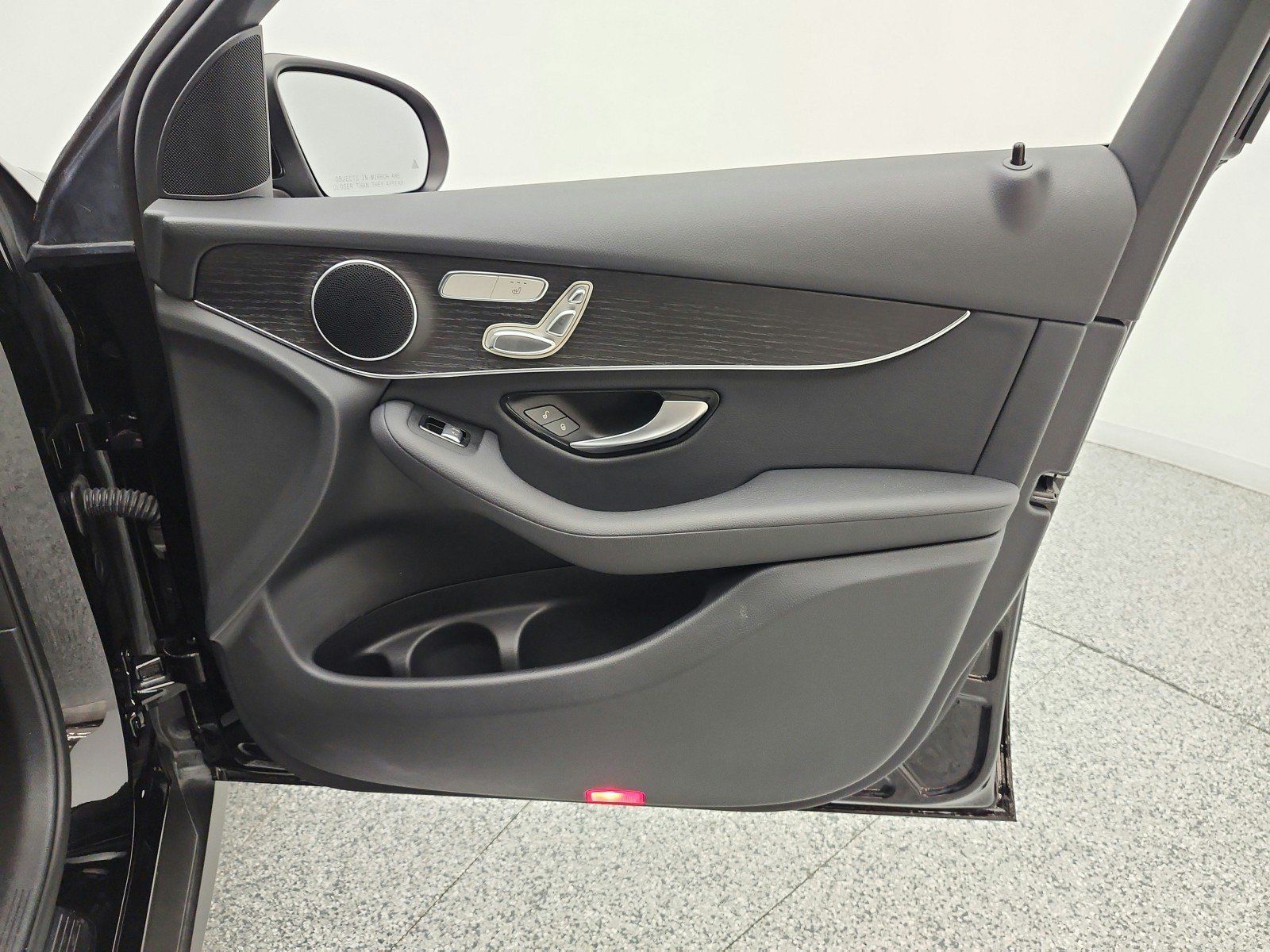 Used 2022 Mercedes-Benz GLC 300 image 19